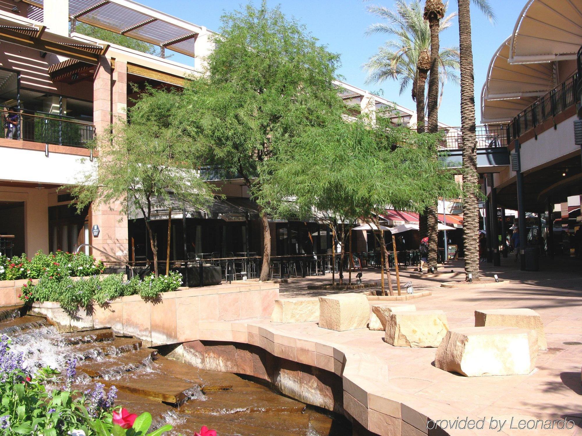 Hampton Inn Phoenix - Biltmore Kültér fotó